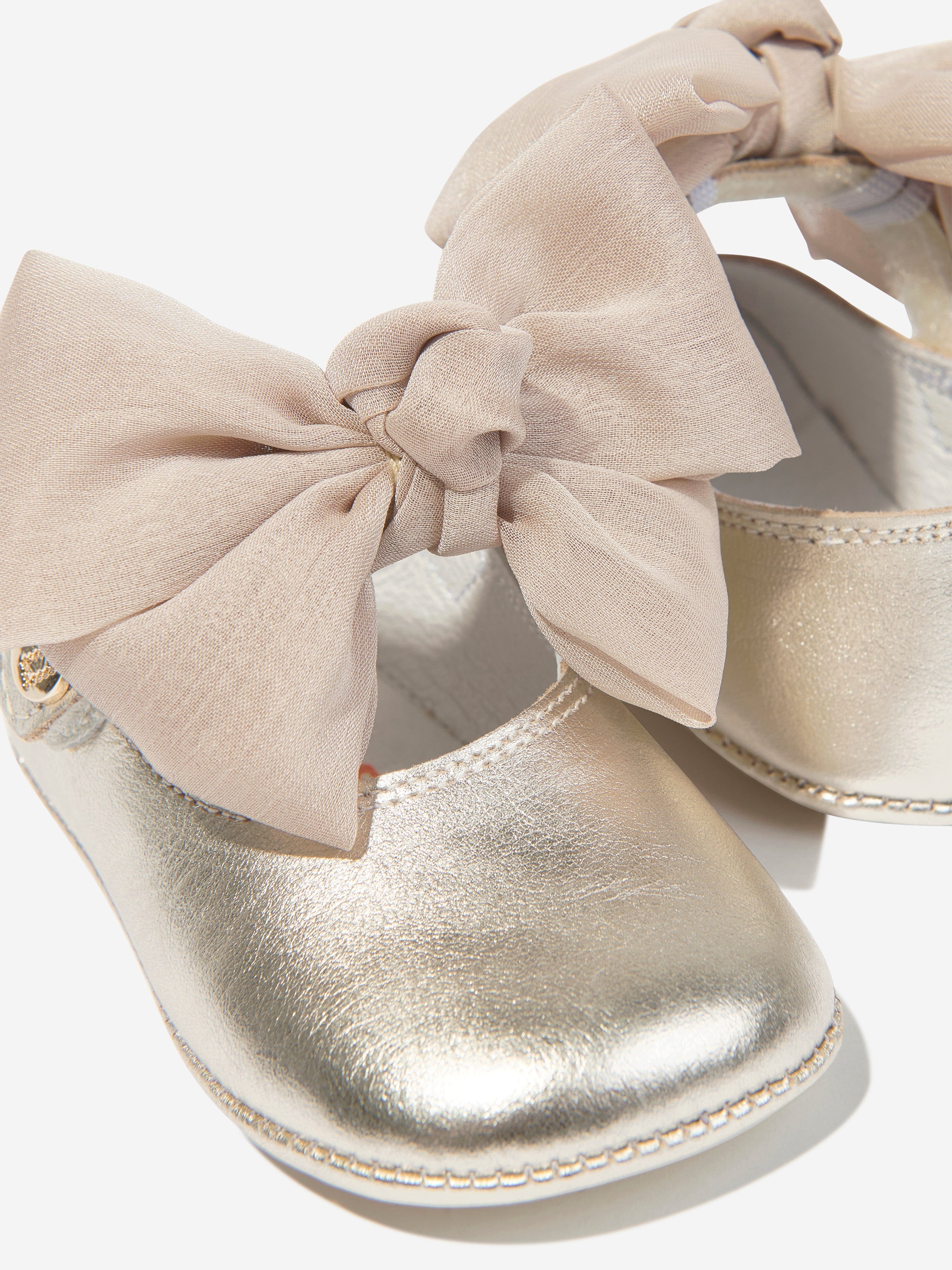 Andanines Andanines Baby Girls Leather Bow Shoes in Gold