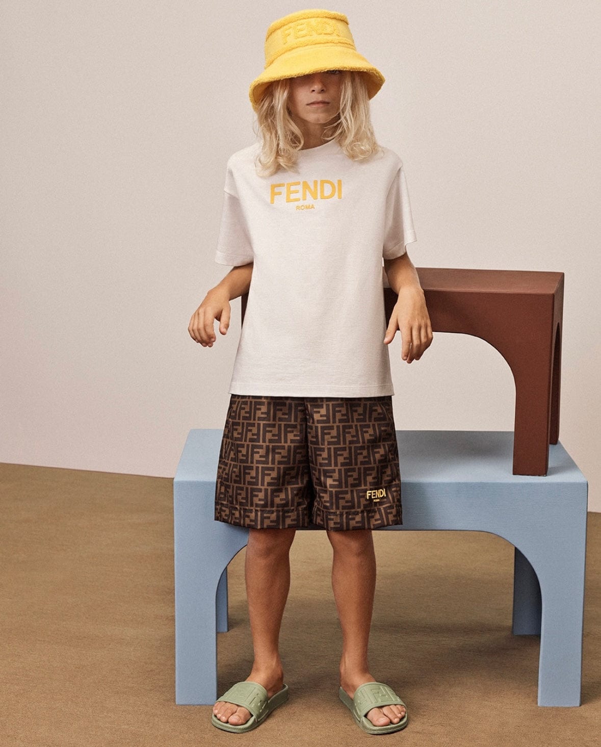 Fendi Kids Fendi Kids Logo T-Shirt in White Childsplay Clothing