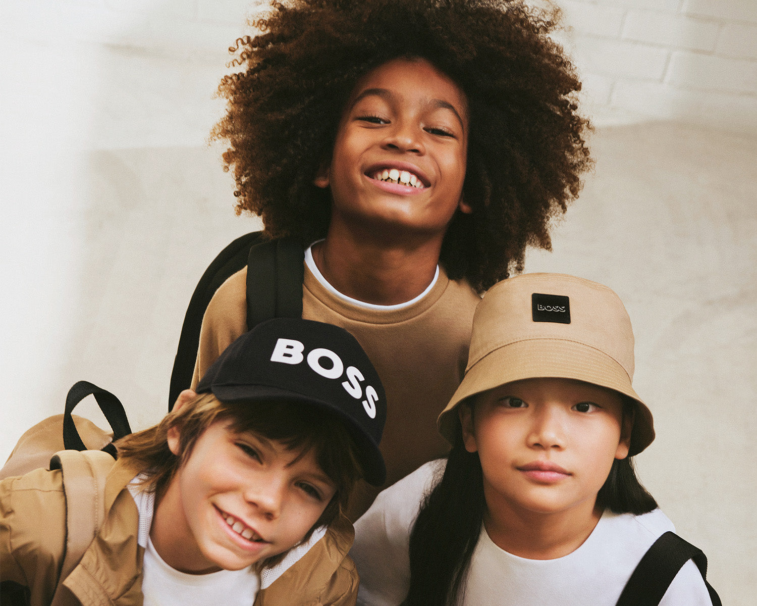 Boss Kidswear Reversible logo-print Bucket Hat - Black