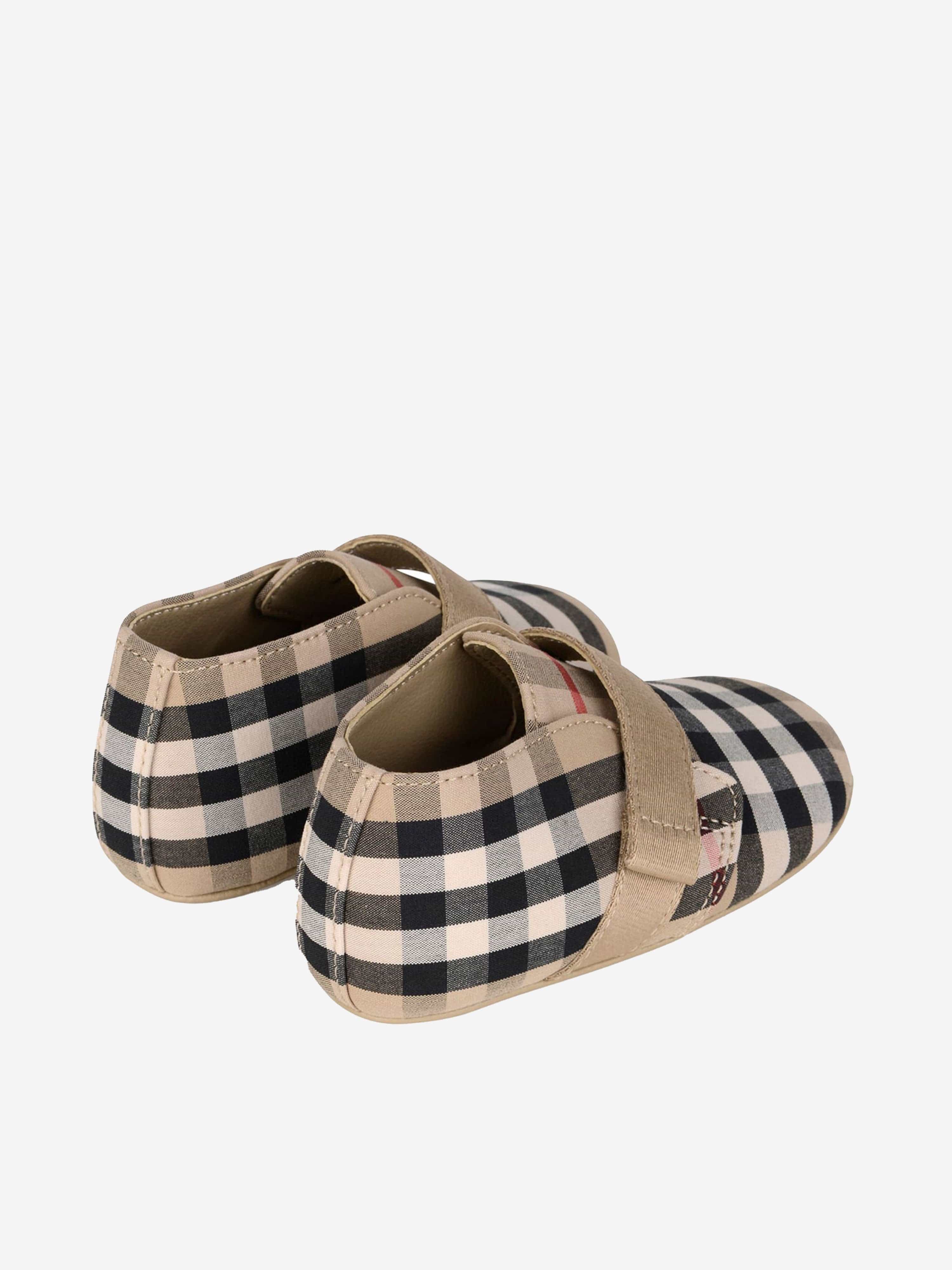 Burberry pre store walker shoes