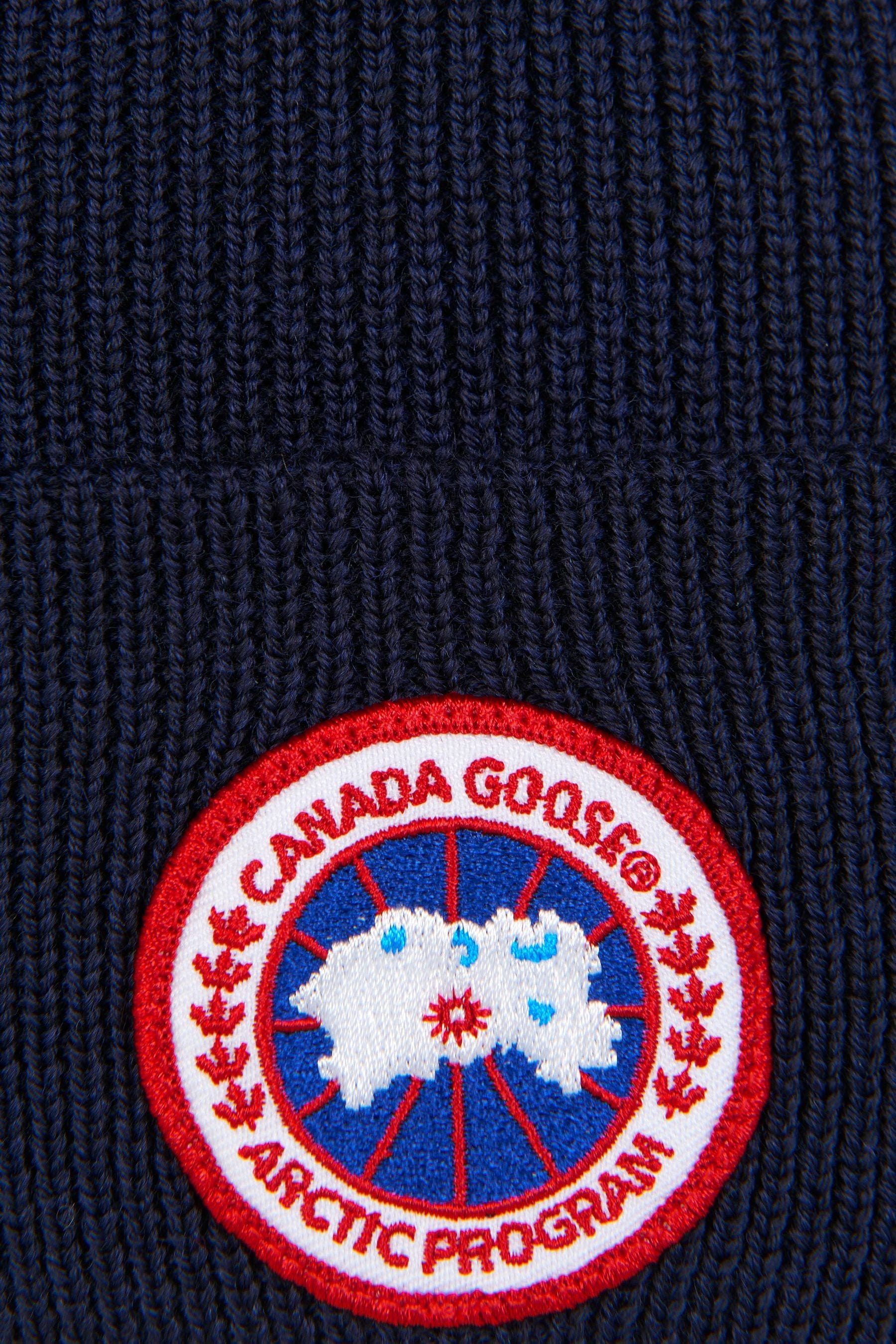 Canada goose logo outlet beanie